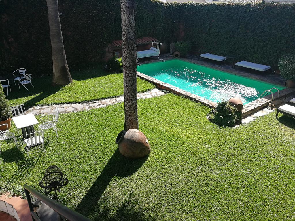 La Tierra Roja Villa Aliseda Exterior photo